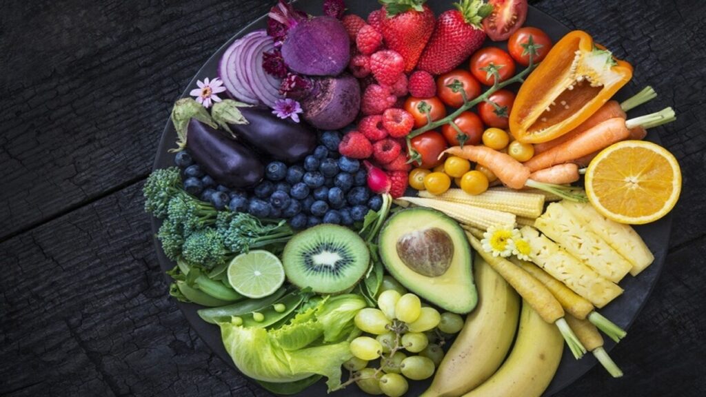 10 أطعمة خارقة للوقاية من حب الشباب: من الحمضيات إلى خيارات أخرى